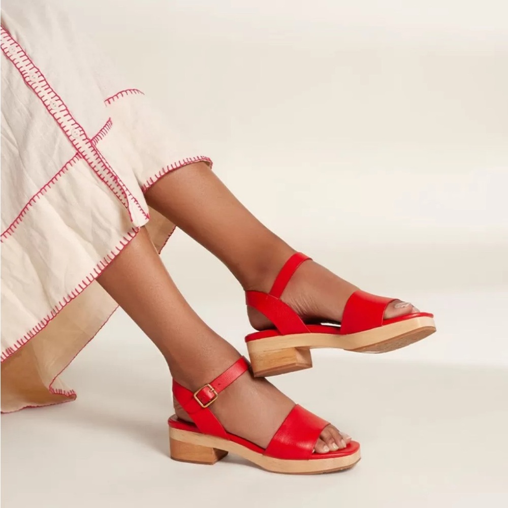 Charlotte Stone Allie Sandal Rouge